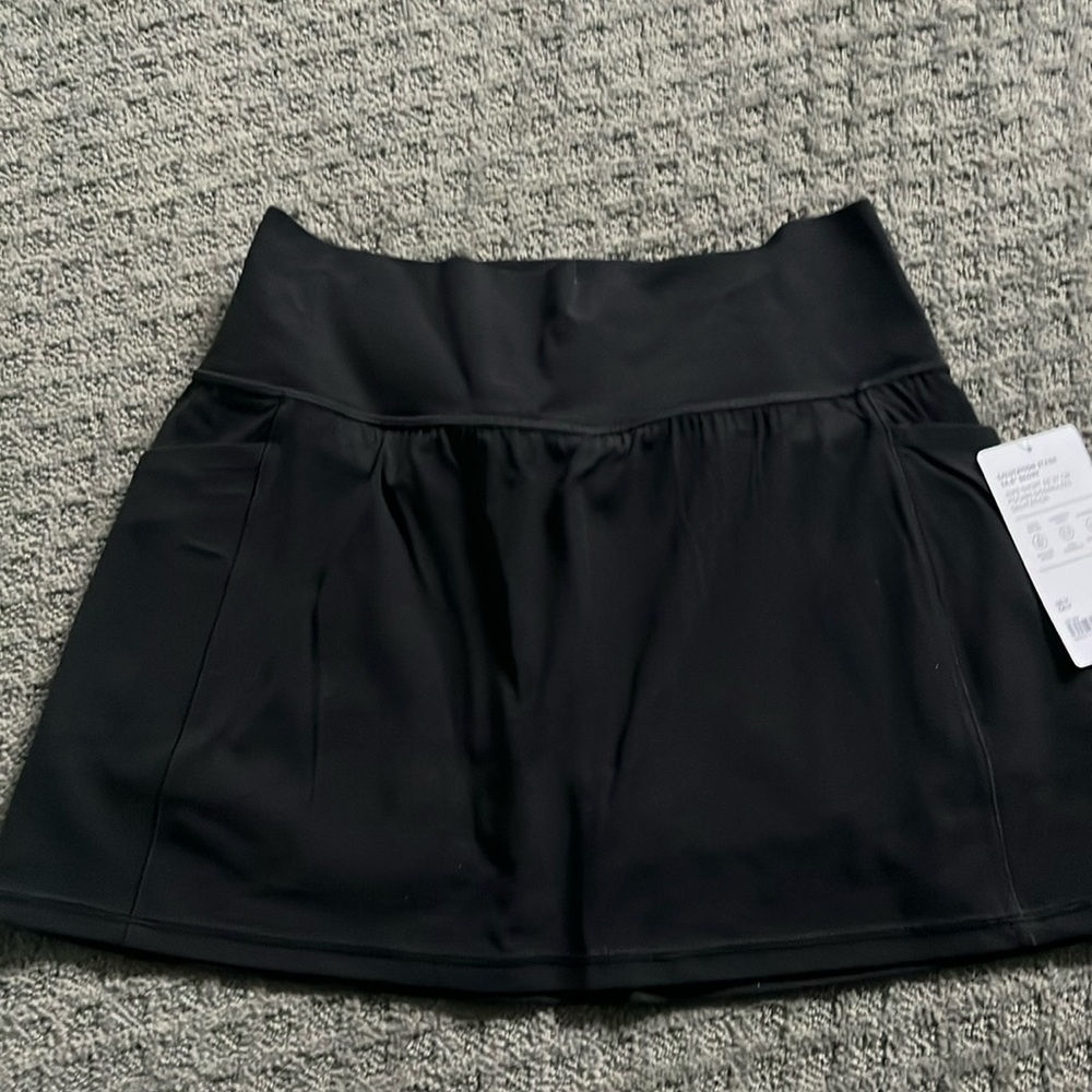 Athleta salutation stash skort